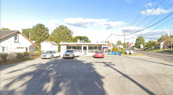 Williamsport Laundry Center: 249 S Conococheague St, Williamsport, MD 21795
